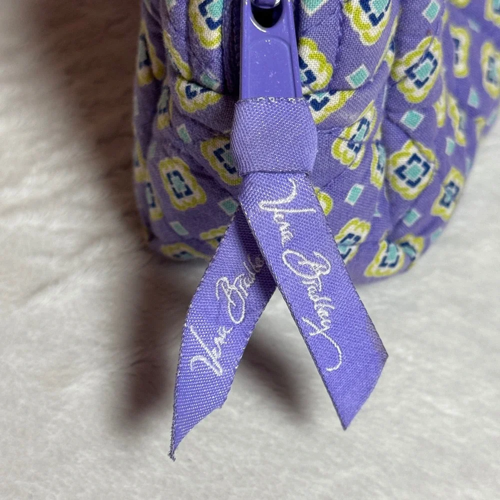 Vera Bradley Quilted Fabric Makeup Bag Purple Multicolor Lined Inside - Zipper